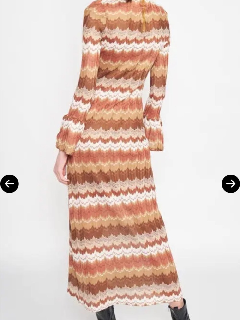 En Saison Wavy Stripe Sweater Dress - Picture 2 of 8